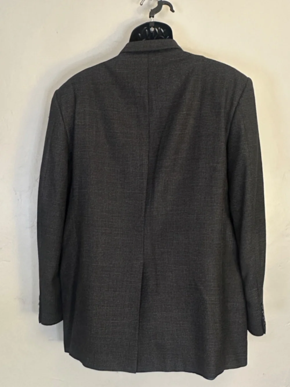 Burberry Silk Blend Blazer 42R Gently worn Made in USA 54% silk/46% wool